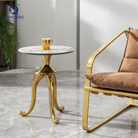 2025 dernière conception européenne Table centrale salon plaqué or et marbre blanc Centre café canapé Table d'appoint avec 3 pieds en métal