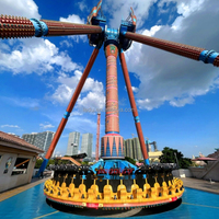 Manège de fête foraine, attraction à sensations fortes, grand frisbee, parc d'attractions, grand pendule à vendre