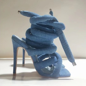 Sandalias Rojas con Tiras Cruzadas Romanas, Sandalias de Punta Cuadrada para Mujer, Zapatos de Vestir de Alta Calidad para Fiestas y Uso Diario, Tacones Personalizados - Product Image 4