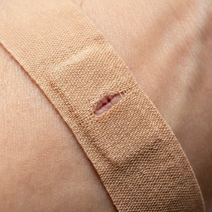 Yoniner YN-BA CE Certificato MDR, Bende Adesive in Tessuto Elastico di Classe Medica I, Colore Pelle, Traspiranti, Resistenti all'Acqua, <span class=keywords><strong>per</strong></span> Pronto Soccorso - Product Image 4