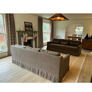 Canapé 3 places en lin plissé confortable au design français moderne et luxueux avec franges en forme de I pour la décoration intérieure - Product Image 3