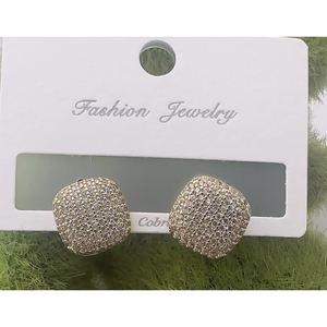 Eau De Toilette orecchini a bottone pregiati di lusso legnosi profumo floreale agrumato orientale profumo orientato alla frutta - Product Image 1