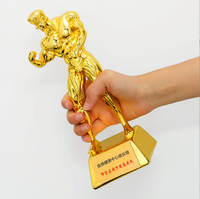 Nouvellement conçu résine plaqué or fitness musculation compétition trophée figure mâle muscle homme sculpture ornements souvenir
