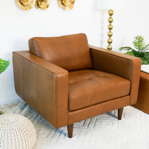 Sillón Catherine de Cuero Estilo Moderno de Mediados de Siglo con Patas de Nogal en Cuero Genuino Color Bronceado para Sala de Estar, Dormitorio o Sala de Espera - Product Image 3