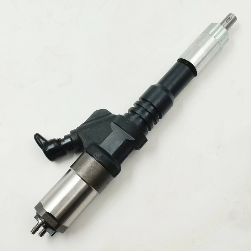 Common Rail Injector 095000-0800 Diesel Injector 6156-11-3100