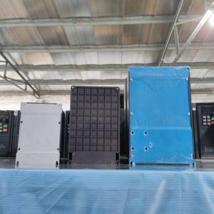 Convertisseur <span class=keywords><strong>de</strong></span> fréquence <span class=keywords><strong>solaire</strong></span> AC DC VFD MPPT 1,5 kW 380 V pour l'irrigation agricole et les pompes à eau domestiques - Product Image 5