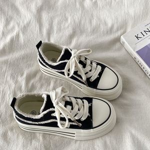 2026 Spring Autumn Women <b>Canvas</b> Shoes, Niche Design <b>Round</b> Toe Thick Sole White Sneakers, Versatile Casual Board Shoes - Product Image 4