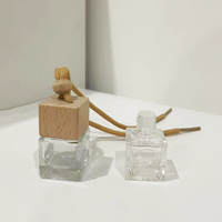 Flacon diffuseur carré pour voiture 10 ml en stock – Bouteille transparente avec bouchon à vis en bois personnalisé