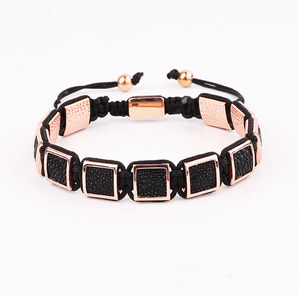 Pulsera ajustable de la Amistad trenzada para hombre, cuentas cuadradas de piel de pez negro personalizadas, de alta calidad, de latón - Product Image 5