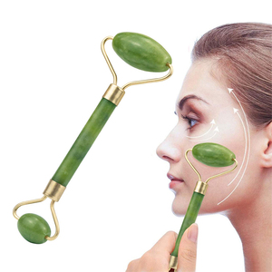 Masseur facial pour soins <span class=keywords><strong>de</strong></span> la peau, Gua Sha, <span class=keywords><strong>rouleau</strong></span> <span class=keywords><strong>de</strong></span> <span class=keywords><strong>jade</strong></span> pour le visage, outil <span class=keywords><strong>de</strong></span> massage naturel pour la peau, ensemble <span class=keywords><strong>de</strong></span> rouleaux <span class=keywords><strong>de</strong></span> <span class=keywords><strong>jade</strong></span> et Gua Sha pour massage facial - Product Image 1