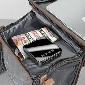 Mini batterie externe portable 20000 mAh avec écran LCD design miroir, personnalisable avec logo - Product Image 6