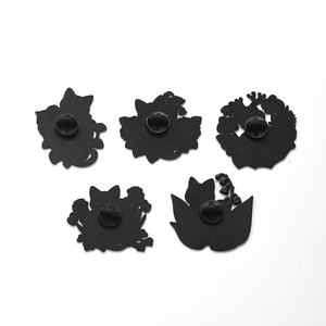 Pins en émail personnalisés, motifs fleur, chat noir, plante, en métal, esthétiques, pour chapeaux, étiquettes, cadeaux, sacs et artisanat métallique, vente en gros - Product Image 3