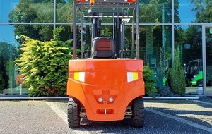 Produits les plus vendus : Camion Lg35b de 3,5 tonnes, type contrepoids, avec batterie, à vendre - Product Image 5