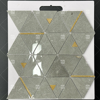 Nouveauté : mosaïque triangulaire en pierre de marbre de luxe avec dosseret de cuisine en acier inoxydable