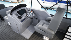Bateau ponton sportif directement de l'usine avec coque en tube d'aluminium, pont marin et sièges lounge gris pour la pêche en lac et les loisirs - Product Image 1