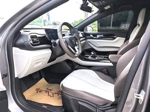 BYD Qin PLUS DM-i 55KM Híbrido Sedán 2024 Usado – Súper Bajo Consumo de Combustible, Auto Chino Híbrido Enchufable para Exportación - Product Image 5