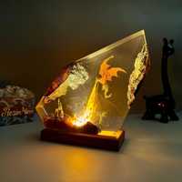 Lampe de table en résine époxy Dragon de Feu moderne, faite à la main, éco-responsable, personnalisée, petite, avec port USB et LED à intensité variable, certifiée HFBH