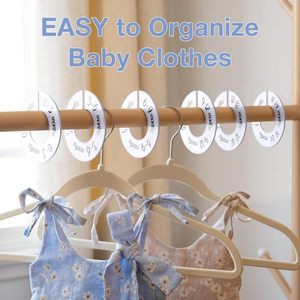 Divisores de armario de bebé personalizados de 8 piezas para separar ropa de diferentes tamaños desde recién nacidos hasta mayores de 12 meses. - Product Image 5