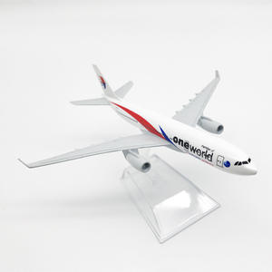 Modèle d'avion en alliage <span class=keywords><strong>Malaysia</strong></span> Airlines 330 de 16 cm – Ventes du fabricant, produits transfrontaliers les plus vendus à l'étranger, prend en charge les motifs - Product Image 2