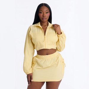 Ensemble coupe-vent jaune léger pour femmes, sweat à capuche et short, vêtements de sport décontractés, survêtement assorti 2 pièces, taille élastique - Product Image 1