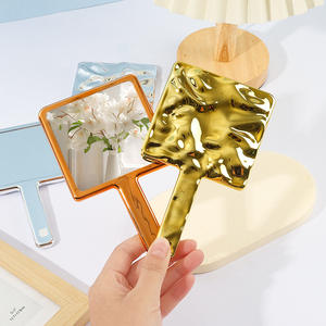 Miroir de maquillage à main de forme carrée avec logo personnalisé miroir à cils de salon miroir à main en forme de cœur rose galvanisé pour fille - Product Image 1