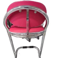 Petite chaise de casino colorée en fer de style simple et moderne utilisée pour la table de jeu de casino table de poker Texas Poker jeux salle des joueurs