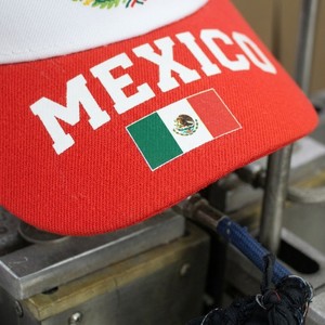 Gorra de Béisbol Unisex con Diseño Personalizado en Relieve, 7 Paneles, 100% Poliéster, Bandera de México, Joyeahome, Impresión Serigráfica, No Tejida - Product Image 3