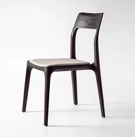 Chaises de salle à manger en bois massif de style nordique minimaliste, chaise design simple et moderne avec dossier pour utilisation en restaurant