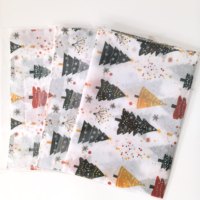 Lot de 100 feuilles de papier de soie de Noël, motif arbre 4 couleurs pour emballage cadeau, rembourrage de sacs cadeaux et loisirs créatifs, 19,7x13,7 po