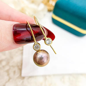 Aretes de Plata S925 con Gancho para Perlas, Diseño de Diamante Individual, para Perlas de 8-13mm, Modelo 21300, con Soporte para Perlas - Product Image 1