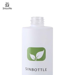 Juego de Botellas Cosméticas de Vidrio Blanco de Lujo de 30 ml, 50 ml y 100 ml, Envases Vacíos Personalizados para el Cuidado de la Piel con Bomba Pulverizadora para Tónico, Loción y Suero - Product Image 5