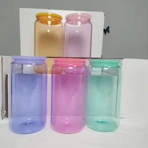 मिश्रित रंगीन पेय चश्मा 16 औंस स्पष्ट रूप से ठंढ कॉफी सोडा बीयर के आकार के लिब्बी ग्लास प्लास्टिक ढक्कन और पुआल के साथ कप कर सकते हैं।