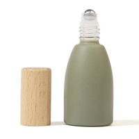 Flacon roll-on en verre coloré de 10 ml pour cosmétiques, huiles essentielles et crème pour les yeux, avec bille en acier et capuchon en bambou