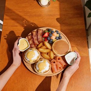 Plateau de service rond en bambou pour collations, fruits, pique-nique en plein air, pain, fromage, plateau en bois, style simple, couleur unie - Product Image 1