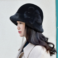 Topi Beanie Bulu Wanita Musim Dingin Dekorasi Bunga 3D dan Pita, Hangat, Berbahan Plush, Model Cuffed, Grosir
