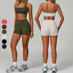 Sujetador deportivo y mallas cortas de alta calidad para mujer, conjunto de gimnasio, logotipo al por mayor colocado en <span class=keywords><strong>la</strong></span> <span class=keywords><strong>cintura</strong></span> para deportes, correr, yoga - Product Image 1