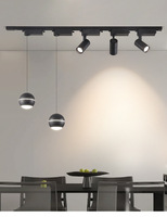 Ensemble de luminaires sur rail magnétique combinable et flexible, projecteur et suspension réglables pour l'éclairage intérieur résidentiel haut de gamme
