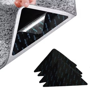 4 bandes adhésives pour tapis, antidérapantes, pour sols en bois dur, autocollants adhésifs double face pour tapis, maintiennent les coins plats, sans résidus - Product Image 1