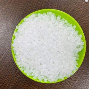 Polyéthylène linéaire à faible densité (LLDPE) vierge R50035 haute résistance, matière première plastique pour applications de rotomoulage de réservoirs d'eau - Product Image 5