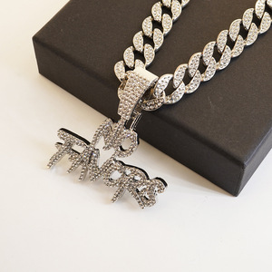 Collar de Cadena Cubana con Colgante de Monograma Hip Hop, Estilo Moderno para Discoteca, Collar de Cadena Cubana a la Moda - Product Image 3