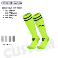 Vente en gros de chaussettes de sport respirantes pour hommes avec logo personnalisé Chaussettes longues de football