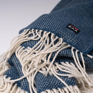 Couverture de lit super douce et solide de style luxueux Couverture bleu marine à chevrons au prix le plus bas - Product Image 6