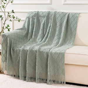 Couvertures en tricot bohème de fil acrylique léger de première qualité hiver canapé <span class=keywords><strong>lit</strong></span> jeter chaud gros tricot tricoté couverture - Product Image 1
