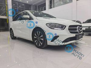 <span class=keywords><strong>Mercedes</strong></span> B180 2023, voiture compacte de luxe, dotée d'un système de sécurité avancé et d'un design moderne - Product Image 3