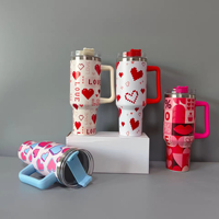 Regalos del Día de San Valentín nueva llegada Sublimación Corazón de amor rojo Taza de viaje de acero inoxidable de doble pared Vaso de 40oz con asa