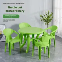 Ensemble table et chaises en plastique robuste et épais pour usage extérieur, résistant à l'eau et au soleil, idéal pour la plage, les barbecues, les marchés nocturnes et les restaurants.