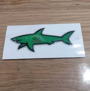 Nouveau 2025 Autocollant 3D Paul Shark personnalisé, logo, étanche, décoratif de dessin animé, autocollant drapeau en gros - Product Image 4