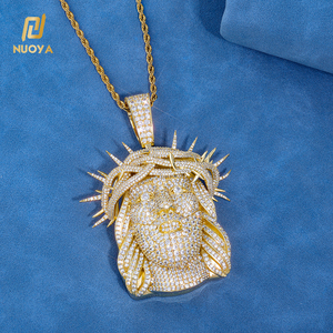 จี้พระเยซูประดับเพชรโมอิสซาไนต์ NUOYA ชุบทองเหลือง ประดับเพชรแบบ Iced Out เครื่องประดับฮิปฮอป เครื่องประดับทางศาสนาสำหรับแร็ปเปอร์ ผ่านการทดสอบเพชร - Product Image 3