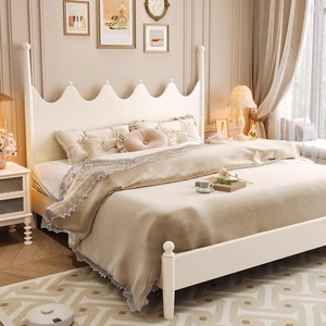 Lit double en bois massif de style français léger, cadre de lit plateforme de 1,35 m pour chambre à coucher, usage domestique, style crémeux, durable - Product Image 1