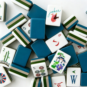 Jeu de Mahjong américain en acrylique, 160 tuiles, 4 couches, tuiles résistantes aux rayures, emballage personnalisé, fournisseur en gros - Product Image 1